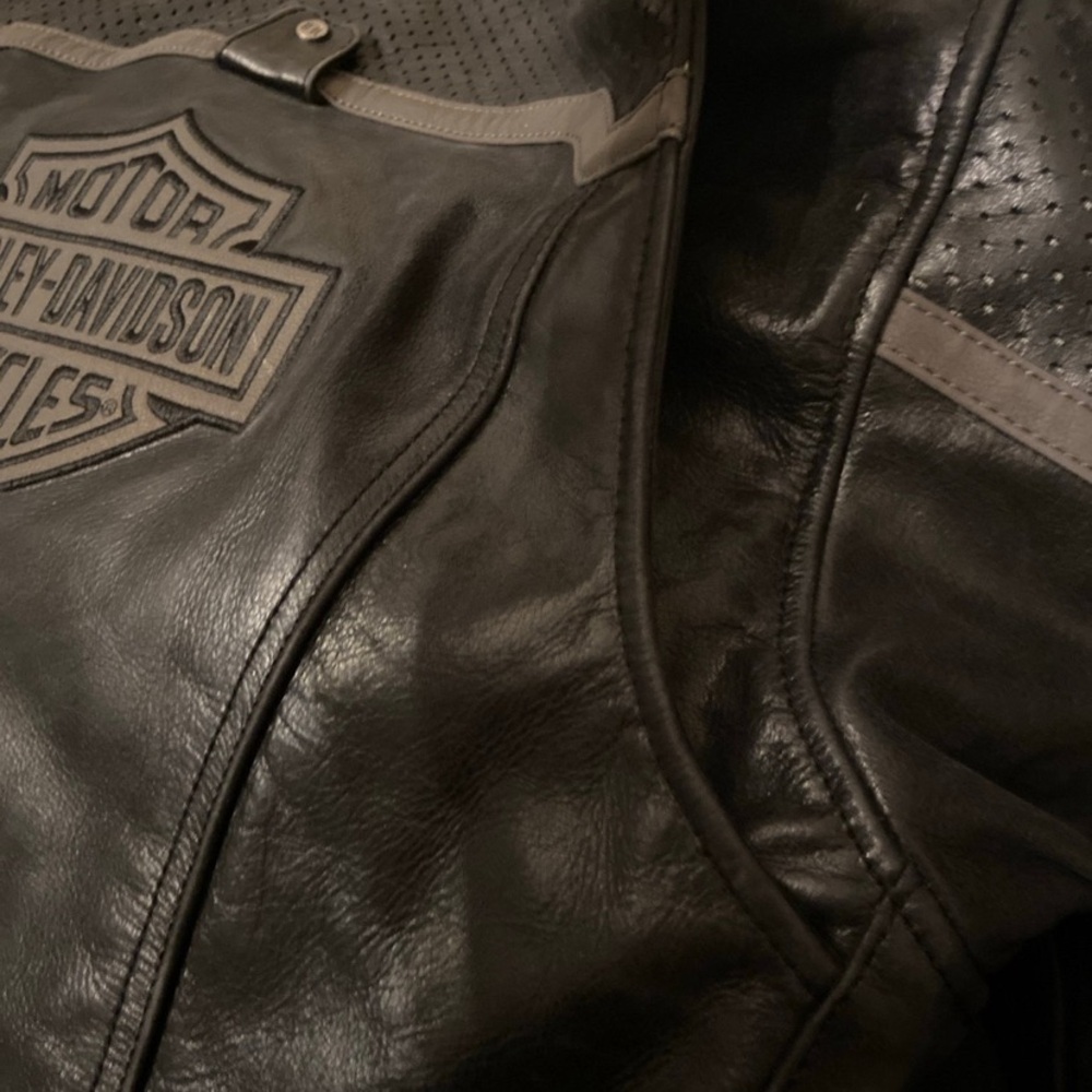 Harley Davidson Leather Jacket size Med - Picture 11 of 11